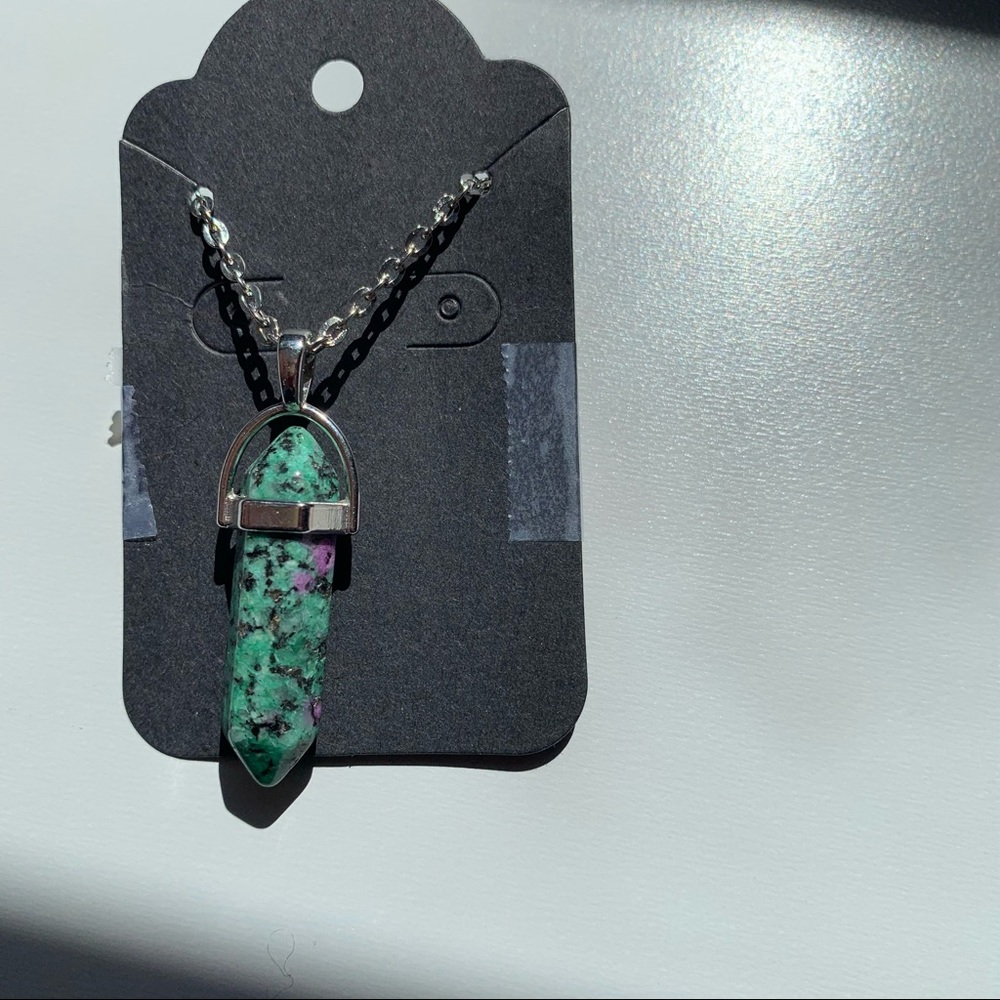 Crystal necklace - Picture 2 of 4